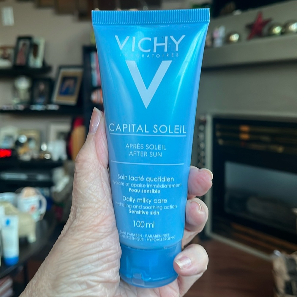 VICHY CAPITAL SOLEIL AFTER SUN DAILY MILK CARE Sensitive Skin.  100ml.